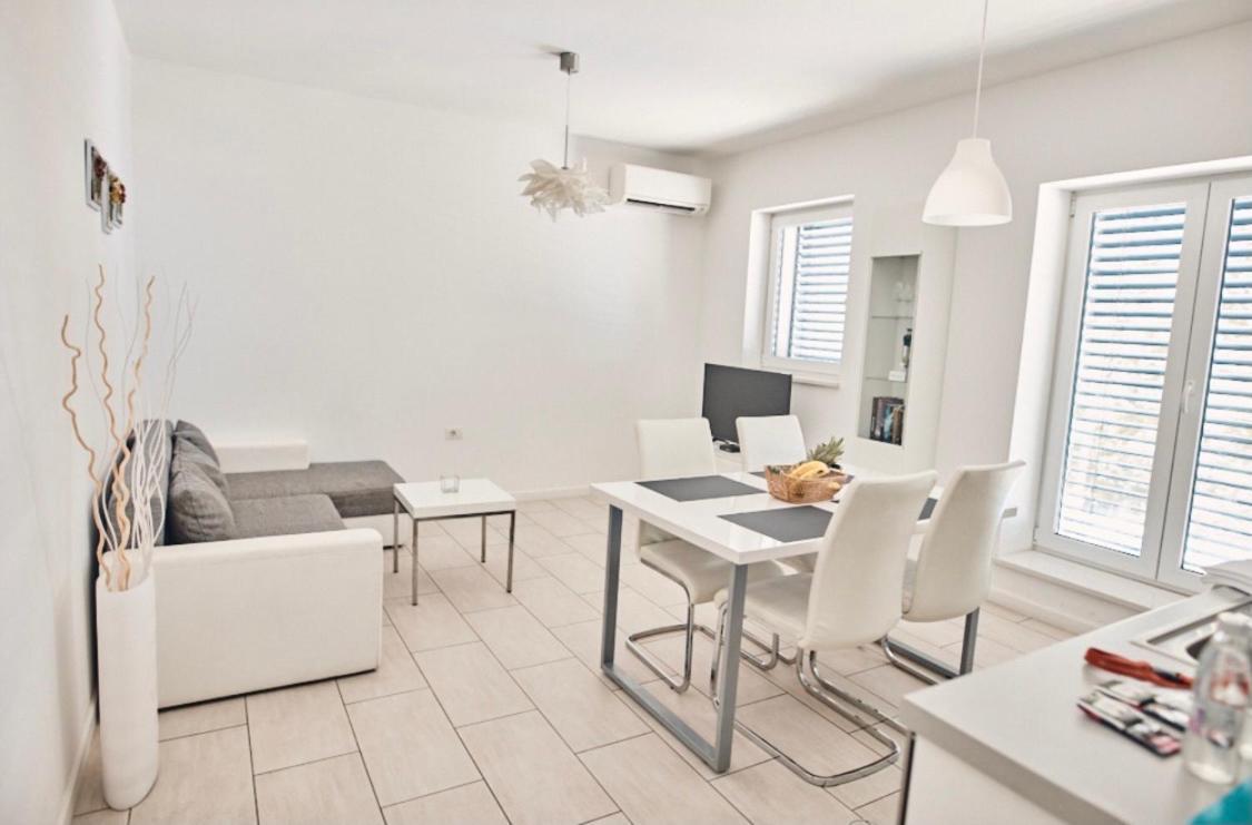 Apartments & Rooms Artemus Belveder كوبر المظهر الخارجي الصورة