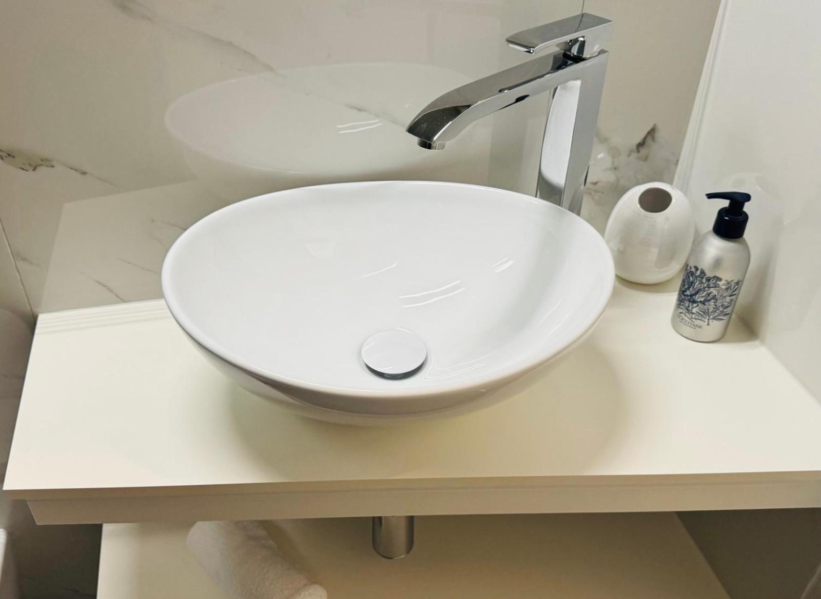 Apartments & Rooms Artemus Belveder كوبر المظهر الخارجي الصورة